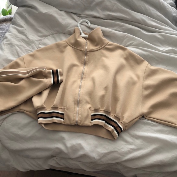 The Group by babaton Cropped Jacket. - Picture 3 of 7